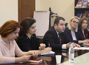 Կարեն Թռչունյանն ընդունել է «Erasmus+» ծրագրերի բարձրագույն կրթության բարեփոխումների փորձագիտական խմբին