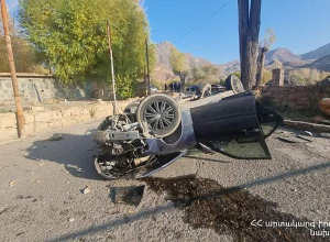 Երևան-Մեղրի ճանապարհին  «Mercedes-Benz C-180»-ը վթարի է ենթարկվել․ վարորդը մահացել է