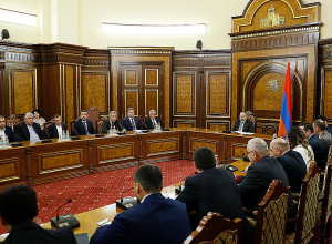 Премьер-министр принял группу украинских бизнесменов армянского происхождения