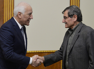 Նախագահ Վահագն Խաչատուրյանը հյուրընկալել է բժիշկ Հագոպ (Հրայր) Հովագուիմիանին