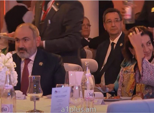 Վարչապետը տիկնոջ հետ մասնակցել է ՖՄԿ գլխավոր քարտուղարի անունից տրված պաշտոնական ընթրիքին