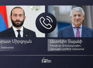 Состоялся телефонный разговор глав МИД Армении и Италии