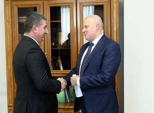 ՏԿԵ նախարարը և ՌԴ դեսպանը քննարկել են Լարսի անցակետում ստեղծված վիճակը