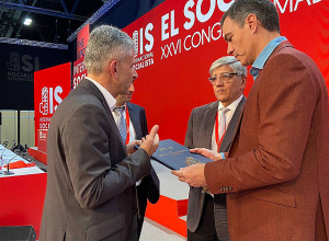 Դավիթ Իշխանյանն Իսպանիայի վարչապետին է փոխանցել Արցախի Հանրապետության քարտեզագիրքը