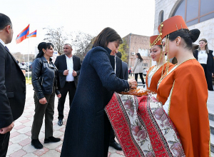 Աննա Հակոբյանը այցելել է Արարատի մարզ