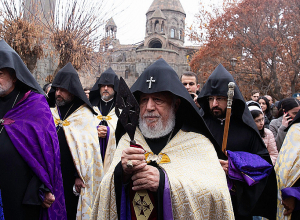 Կաթողիկոսի ձեռամբ մատուռ-մկրտարան բերվեց աստվածամուխ Սուրբ Գեղարդը