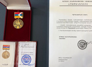 Ջոն Ինյարիտուն պարգևատրվել է «Մխիթար Գոշ» մեդալով