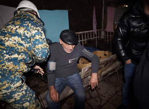 Ստեփանակերտում բնակելի տան տանիք է այրվել․ ԱԻՊԾ