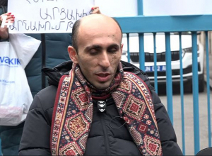 Փակել ենք ՄԱԿ-ի մուտքերը, քանի դեռ Արցախի մուտքը փակ է  նաև փակ պետք է լինի այստեղ. Բեգլարյան