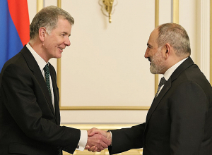 Пашинян принял начальника Секретной разведывательной службы Великобритании Ричарда Мура