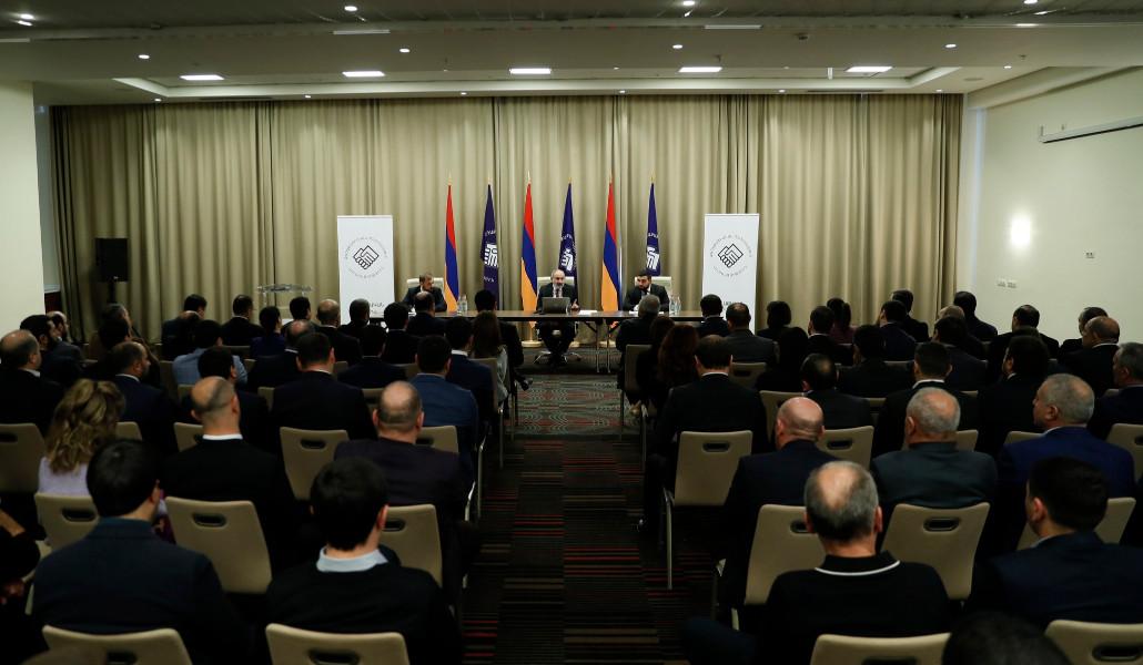 Sesi CP diadakan di Jermuk di bawah kepemimpinan Pashinyan