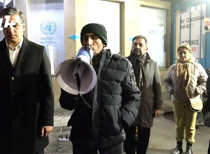 Необходимо усилить давление на Азербайджан: Артак Бегларян