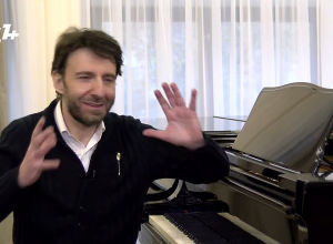 Սեր եւ ուժ․ ինքնատիպ դաշնակահար Սերուժ Քրաջյանի պատմությունը