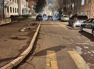 Ստեփանակերտում 19-ամյա երիտասարդը վրաերթի է ենթարկել 2 քաղաքացու