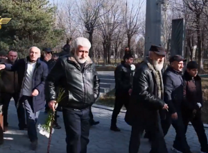 Еркрапах во главе с Сасуном Микаеляном посетили военный пантеон «Ераблур»