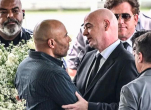 ՖԻՖԱ-ի նախագահը խնդրել է բոլոր երկրներում մարզադաշտ անվանակոչել Պելեի անունով