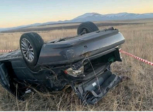 Ավտոմեքենան գլխիվայր շրջված հայտնվել  է հանդամասում