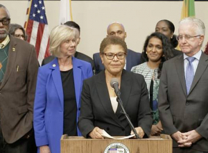 Բայդենին կոչ են արել օգնության հասնել արցախահայությանը