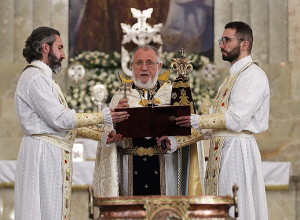 Սուրբ Ծննդյան եւ Աստվածահայտնության պատարագ. ՈՒՂԻՂ