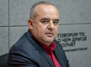 Արցախի շրջափակումը դա նաև ռուս զինվորական հրամանատարության հարստացում է. Աթանեսյան