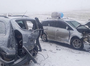 Երեք ավտոմեքենաներ բախվել են Երևան-Մեղրի ավտոճանապարհին. կան տուժածներ