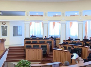 ԱՀ  նախագահ Արայիկ Հարությունյանն այսօր Ազգային ժողովում հանդիպել է պատգամավորների հետ