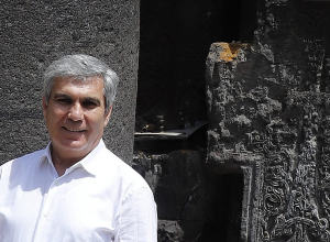 Մեր հետագա թույլ կամ ուժեղ լինելը կախված է Արցախի դիմակայությունից. Արամ Սարգսյան