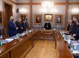 Մայր Աթոռում քննարկվել է Արցախի շրջափակման պայմաններում Եկեղեցու իրականացրած աշխատանքները և առաջիկա անելիքները