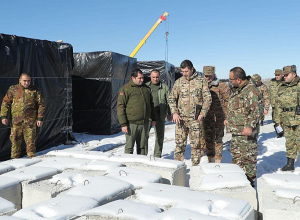 Սուրեն Պապիկյանը այցելել է 2-րդ բանակային զորամիավորում, որտեղ զոհվել էին 15 զինծառայողներ