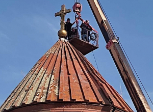 Թուրքիայի հետ սահմանամերձ Հայկաձորի չեզոք գոտում գտնվող Կարմիր վանքի նոր խաչն է օծվել