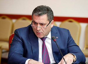 Требуют конфисковать у экс-губернатора 11 объектов недвижимости, купленные акции в чешской компании и не только