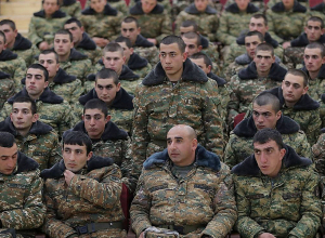 Սուրեն Պապիկյանը հանդիպել է «Պաշտպան հայրենյաց» ծրագրի շահառուների հետ