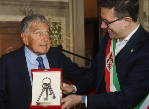 Էդուարդ Էռնեկյանին շնորհվել են Ֆլորենցիա քաղաքի բանալիները