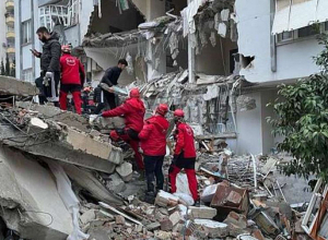 Число погибших после землетрясения в Турции выросло до 1498 человек, 8533 раненых