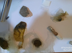 «Արմավիր» ՔՀ տարածքից հայտնաբերվել է տարբեր թմրանյութերի նմանվող զանգվածներով փաթեթ