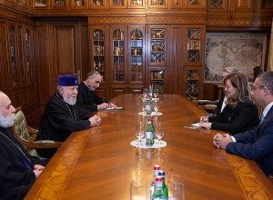 Պորտուգալիայի դեսպանը կաթողիկոսի հետ հանդիպմանն ընդգծել է Լաչինի միջանցքի վերաբացման անհրաժեշտությունը