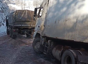 Փրկարարները արգելափակումից դուրս են բերել 7 բեռնատար