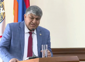 Вы добавляете ещё одну должность, вы даёте помощника помощнику, власть ваша, вы можете делать всё, что хотите