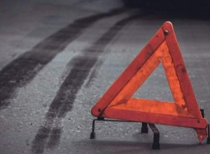 Ավտոմեքենան դուրս է եկել ճանապարհի երթևեկելի հատվածից և գլխիվայր հայտնվել ճամփեզրին