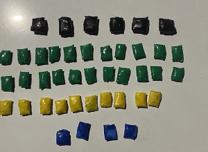 Ձերբակալման պահին գցել էին 42 փաթեթ մարիխուանա․Արաբկիրի ոստիկանների բացահայտումը