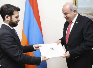 Վրաստանի նորանշանակ դեսպանն իր հավատարմագրերի պատճենն է հանձնել ՀՀ ԱԳ նախարարի տեղակալին