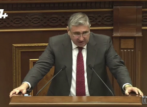 Почему не делаете? Будьте верны хотя бы этому одному обещанию? Артур Хачатрян - властям