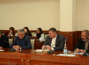 Գուրգեն Ներսիսյանը հանդիպել է հանրօգուտ աշխատանք կատարելու խնդրանք-կոչին առաջինն արձագանքողների հետ