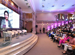 Կանանց բոլոր արձանները ապանձնավորված են, արտահայտում են որևէ հավաքական կերպար կամ զգացմունք․ Ժաննա Անդրեասյան