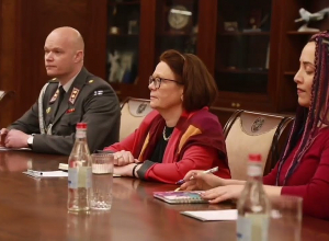 Министр обороны РА принял посла Финляндии