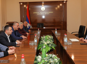 ԱՀ խորհրդարանում հանդիպել են նորանշանակ պետնախարար Գուրգեն Ներսիսյանի հետ