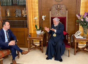 Զարեհ Սինանյանը հանդիպել է Արամ Ա-ի հետ