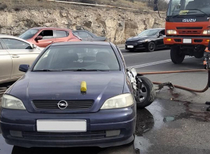 Ծիծեռնակաբերդի խճուղում բախվել են «Nissan Tiida»-ն և «Opel Astra G»-ն