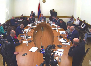 Պետք է այլ ձեւ պայքարել թմրաշրջանառության դեմ․ հրդեհ է!!․ Գուրգեն Արսենյան