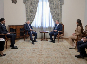 Մհեր Գրիգորյանը ընդունել է Եկատերինբուրգի քաղաքապետին